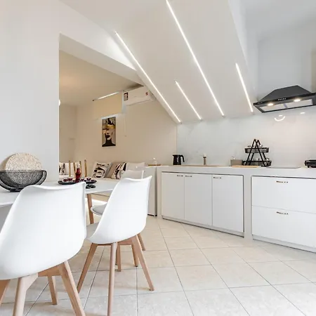 Golden Dream Luxury Apartment